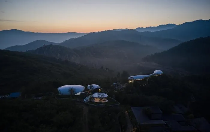 BIM Building | Cloud Sea Relics: Mount Taishan Jiunv Peak Pool and Supporting Facilities/gad · line+studio