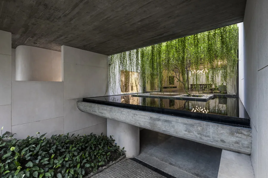 BIM Architecture | Tan Dinh Residence in Vietnam, simply living on the "bridge"/MIA Design Studio