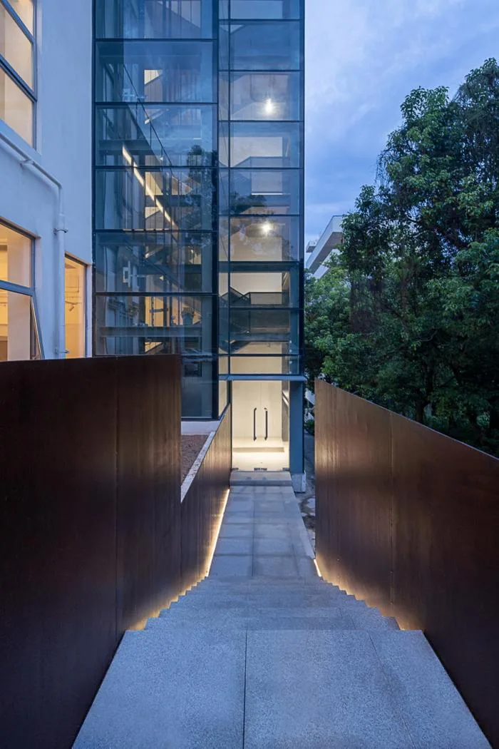 BIM Architecture | Yanhan Heights: Dialogue and Rebirth/Yicheng Architecture