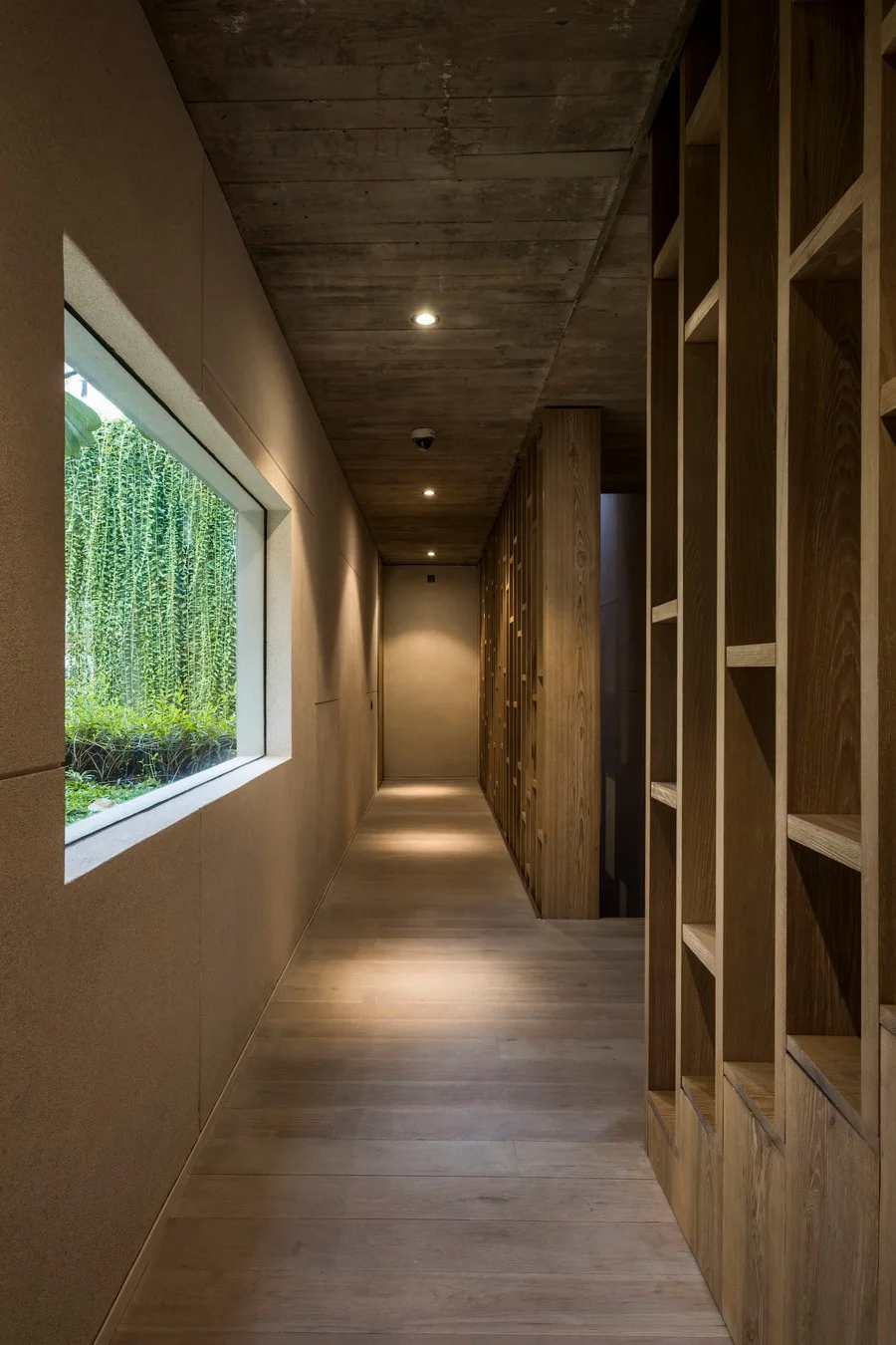 BIM Architecture | Tan Dinh Residence in Vietnam, simply living on the "bridge"/MIA Design Studio
