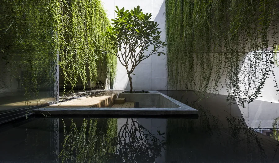 BIM Architecture | Tan Dinh Residence in Vietnam, simply living on the "bridge"/MIA Design Studio