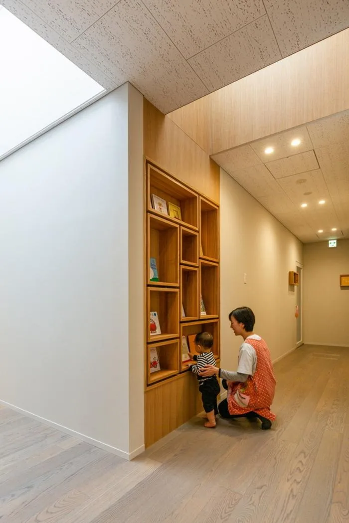 BIM architecture | KNO daycare center, book forest under the eaves/Hibino design+Youji no Shiro