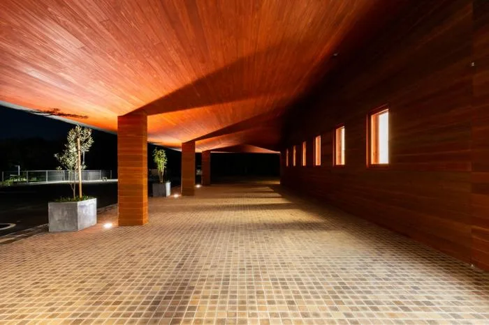 BIM architecture | KNO daycare center, book forest under the eaves/Hibino design+Youji no Shiro