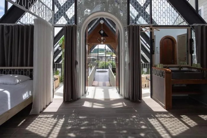 BIM Architecture | Starry Stars, Giant Lanterns at Night/Le House