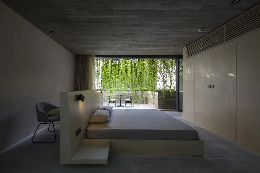 BIM Architecture | Tan Dinh Residence in Vietnam, simply living on the "bridge"/MIA Design Studio