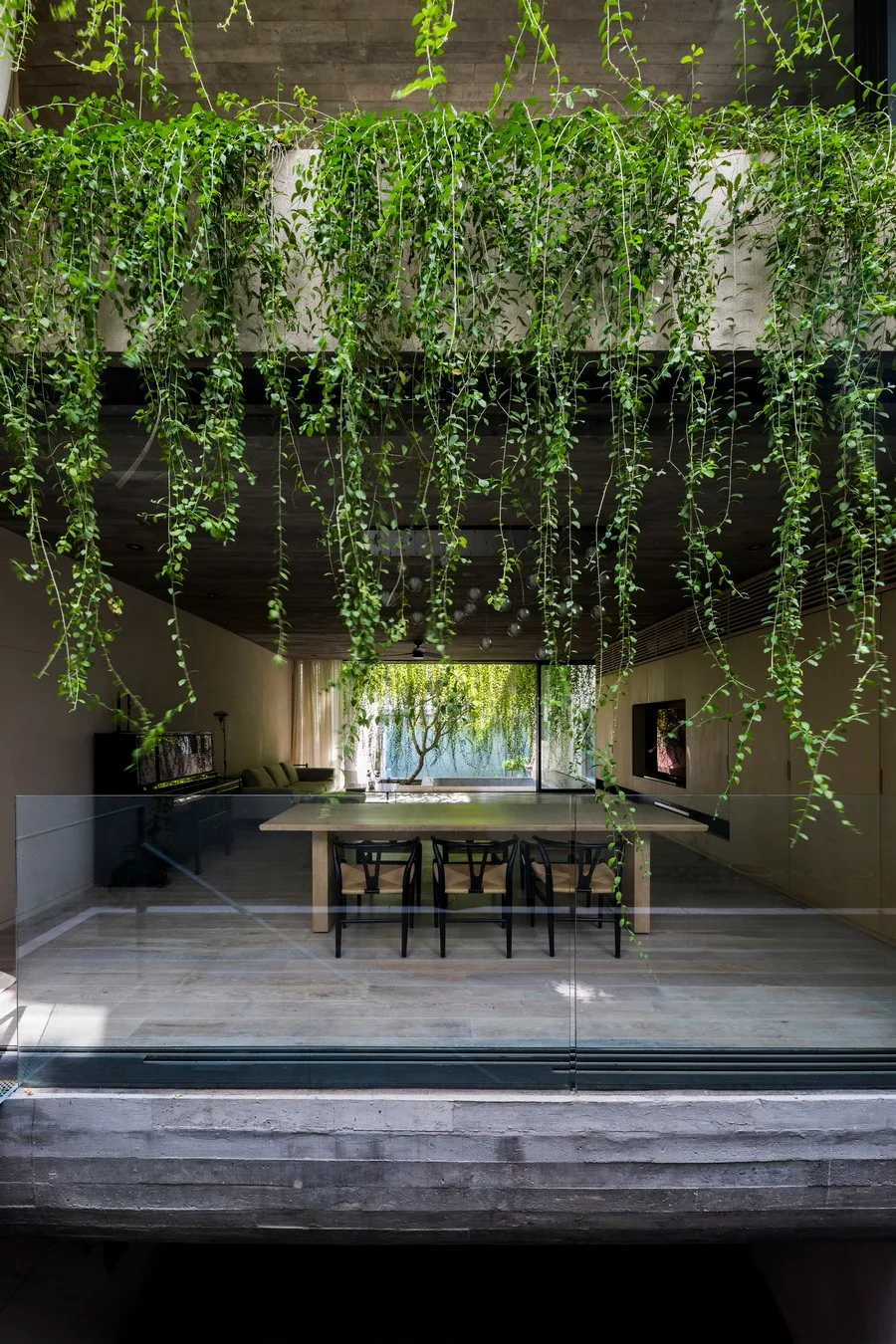BIM Architecture | Tan Dinh Residence in Vietnam, simply living on the "bridge"/MIA Design Studio
