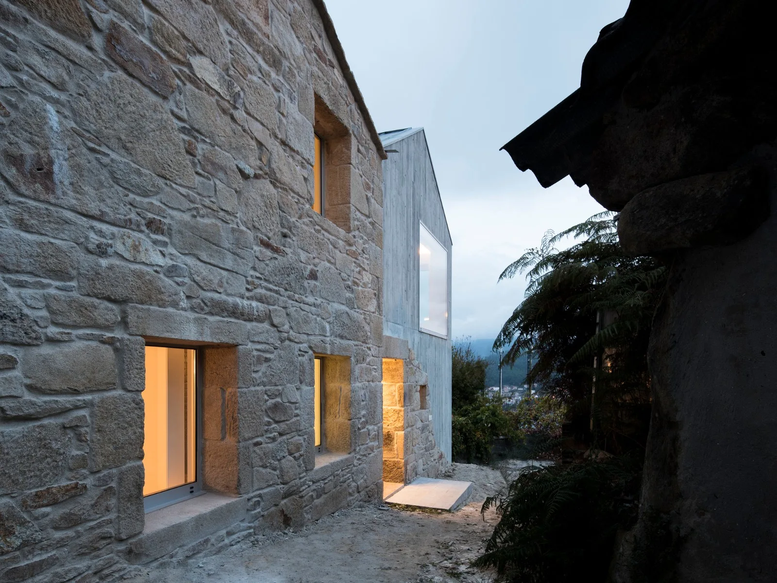 BIM Architecture | Collision of Concrete and Stone | Residential Restoration in Mira Flores, Spain