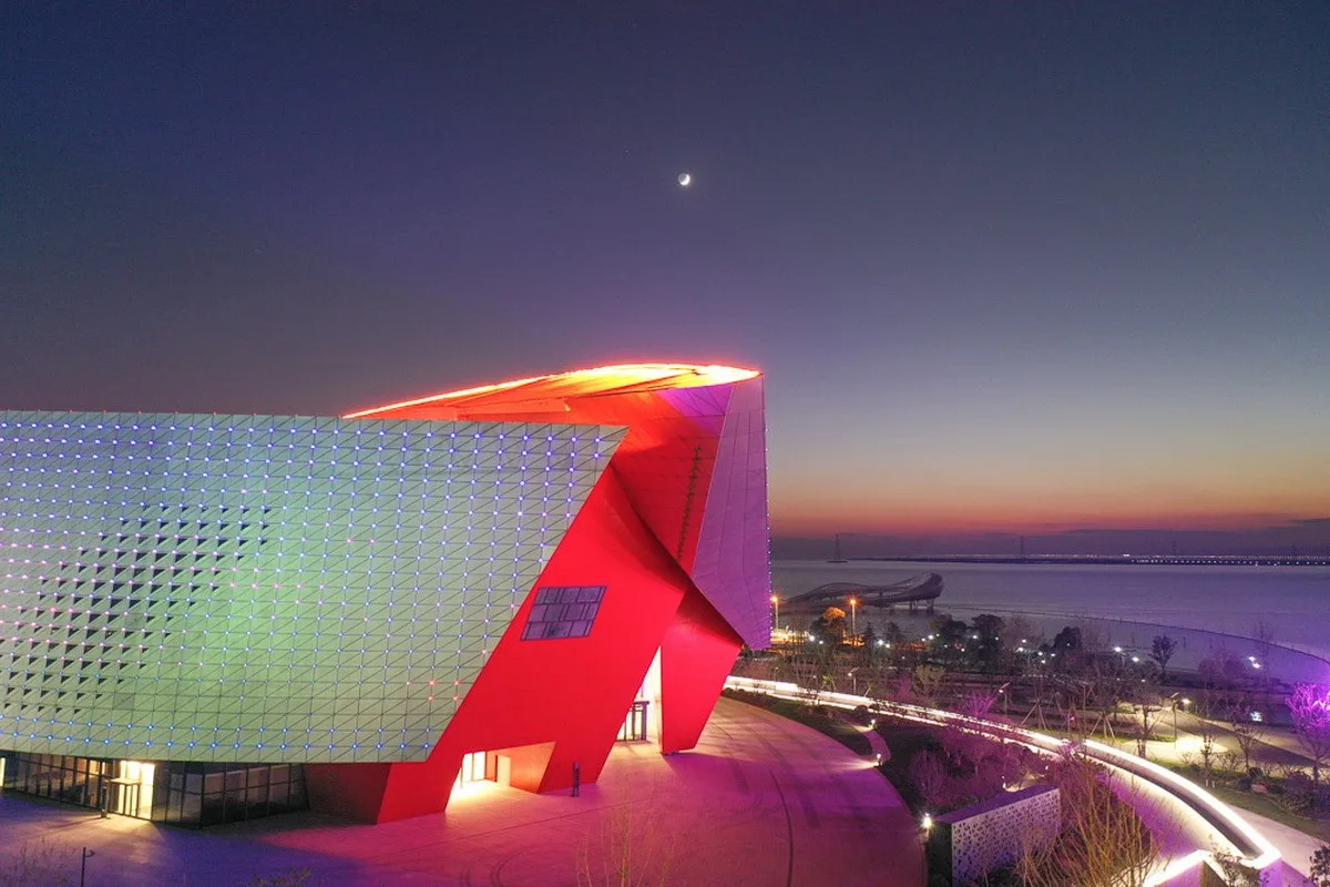 BIM Architecture | Suzhou Bay Grand Theater: 'ribbon' on the bank of Taihu Lake / Christian de Bouzanbach