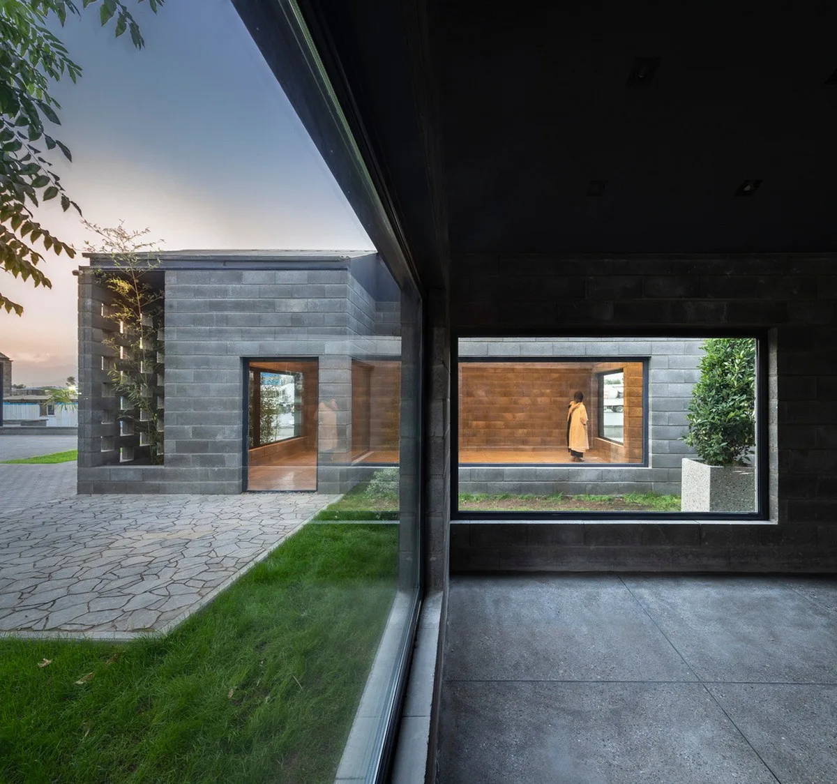 BIM Architecture | Aptus Factory Exhibition Hall, Courtyard and Song of Light and Shadow/Hooba Design