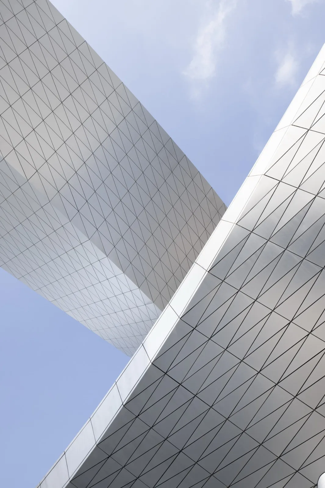 BIM Architecture | Suzhou Bay Grand Theater: 'ribbon' on the bank of Taihu Lake / Christian de Bouzanbach