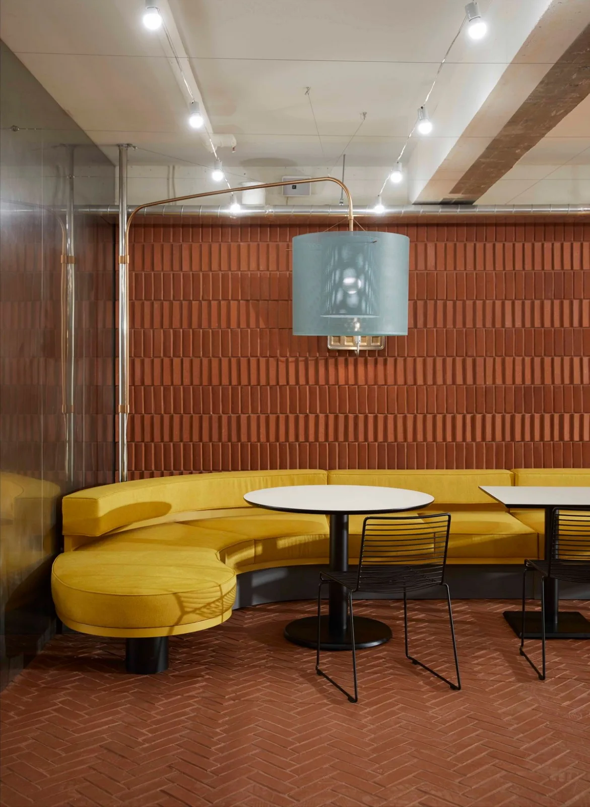 BIM Architecture | Roly Poly Creative Restaurant, Korea/studioVASE