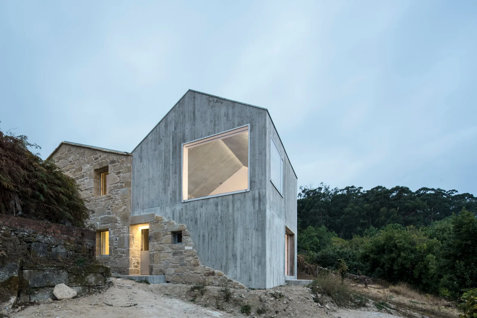 BIM Architecture | Collision of Concrete and Stone | Residential Restoration in Mira Flores, Spain
