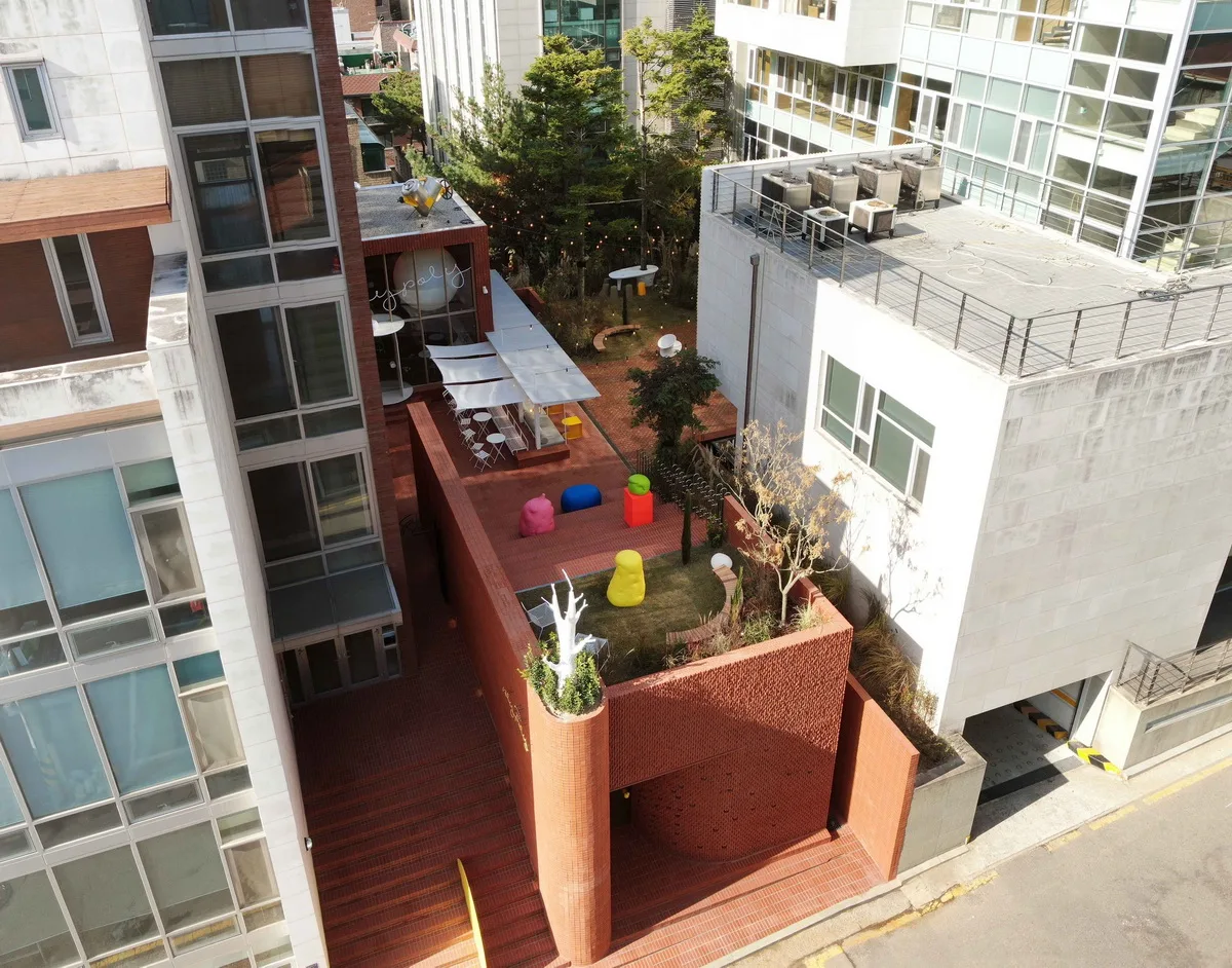 BIM Architecture | Roly Poly Creative Restaurant, Korea/studioVASE