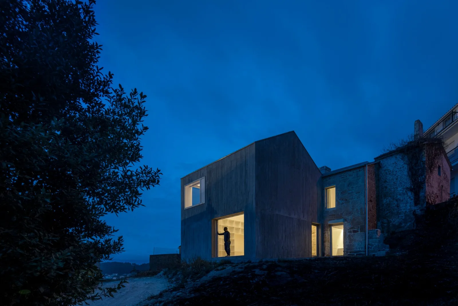 BIM Architecture | Collision of Concrete and Stone | Residential Restoration in Mira Flores, Spain