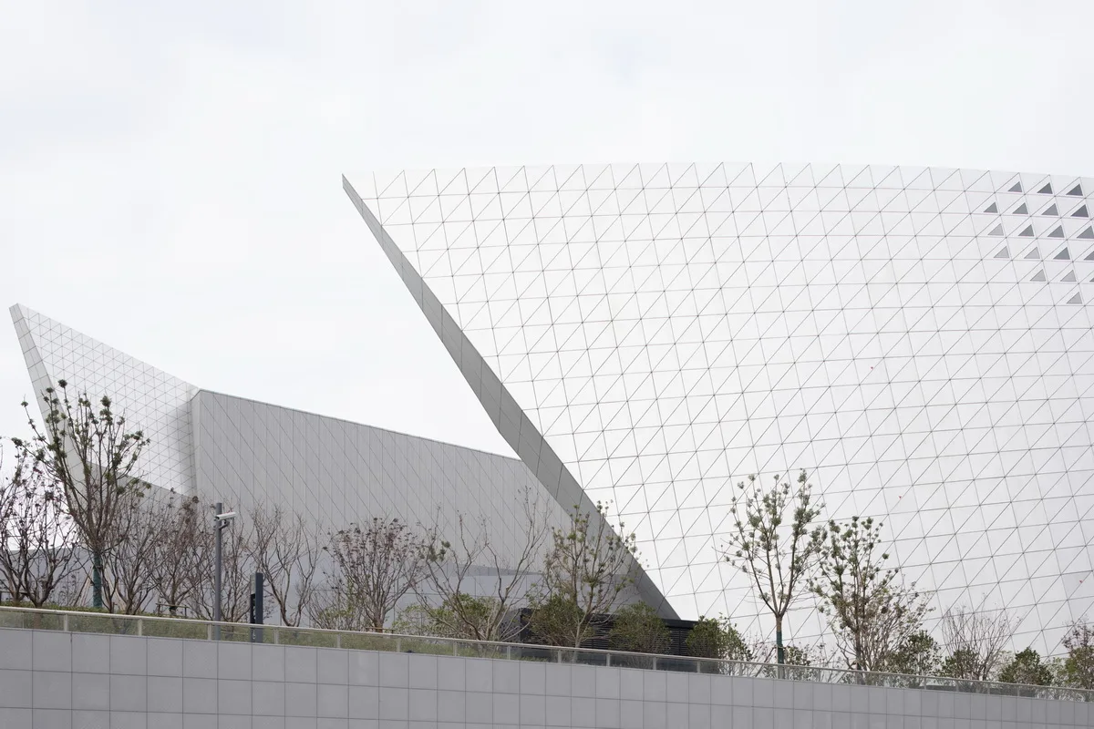 BIM Architecture | Suzhou Bay Grand Theater: 'ribbon' on the bank of Taihu Lake / Christian de Bouzanbach