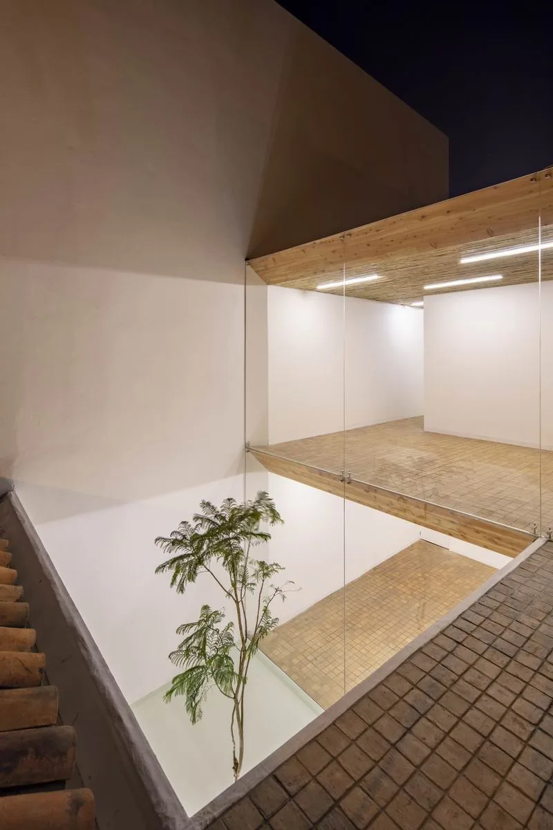 BIM Architecture | Renovation of Old Buildings | Ecuadorian Glass Restaurant