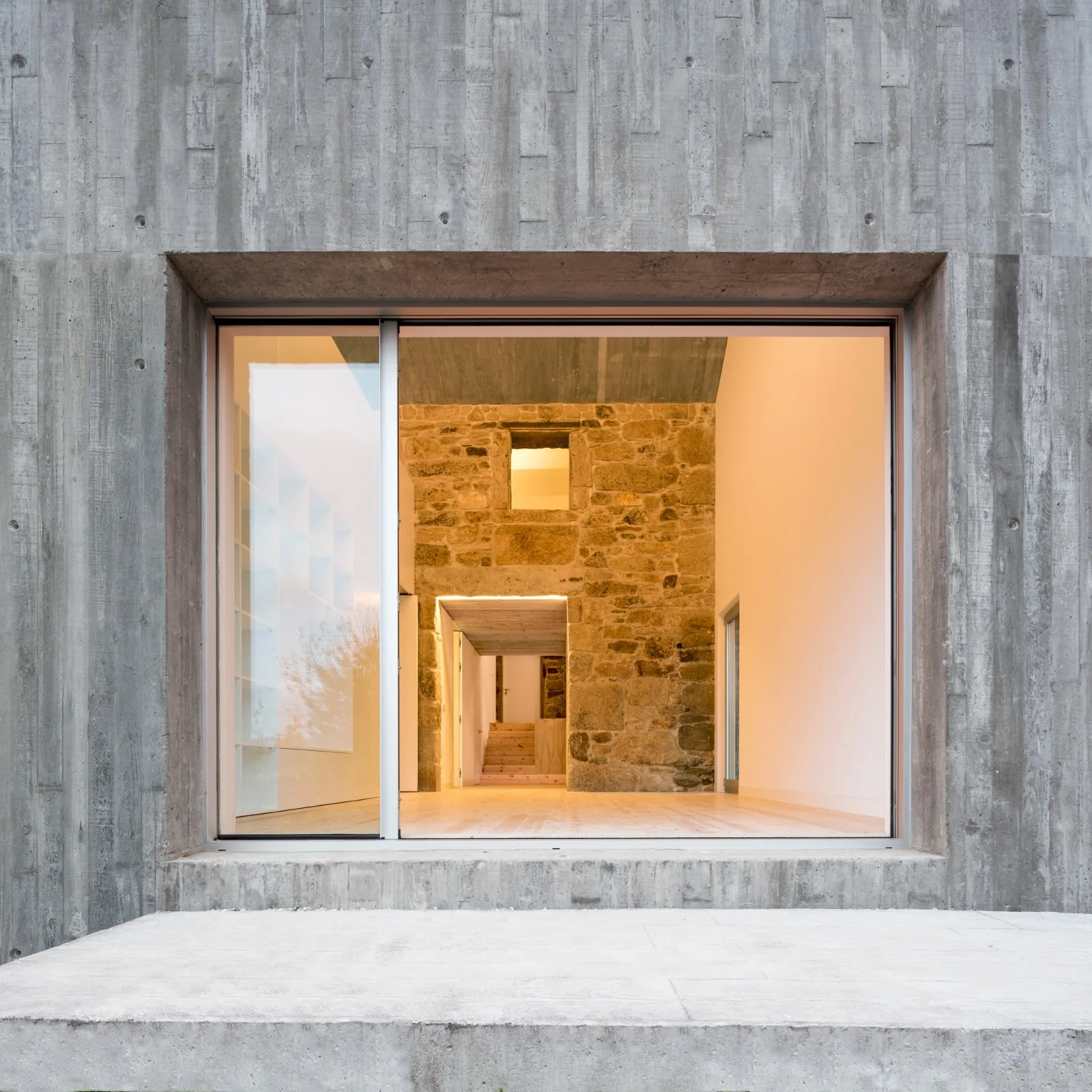 BIM Architecture | Collision of Concrete and Stone | Residential Restoration in Mira Flores, Spain