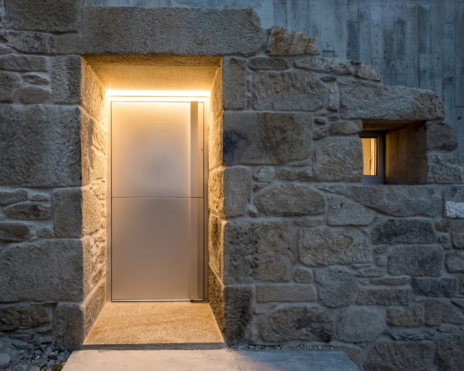 BIM Architecture | Collision of Concrete and Stone | Residential Restoration in Mira Flores, Spain