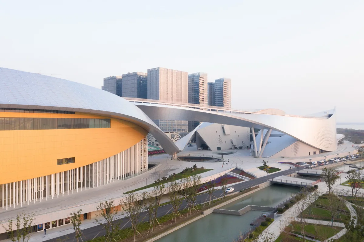 BIM Architecture | Suzhou Bay Grand Theater: 'ribbon' on the bank of Taihu Lake / Christian de Bouzanbach