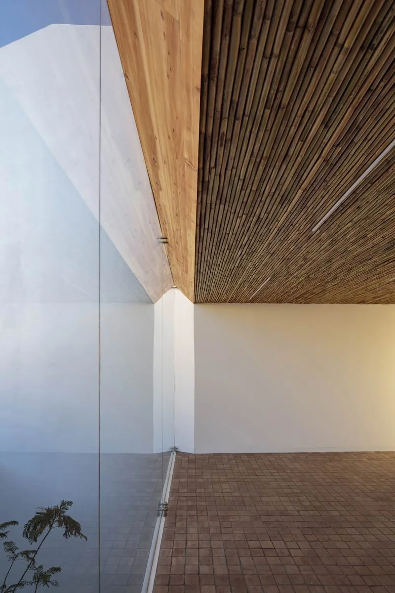BIM Architecture | Renovation of Old Buildings | Ecuadorian Glass Restaurant