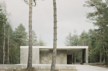 BIM Architecture: The Hidden and Serene Dutch Victims Memorial 