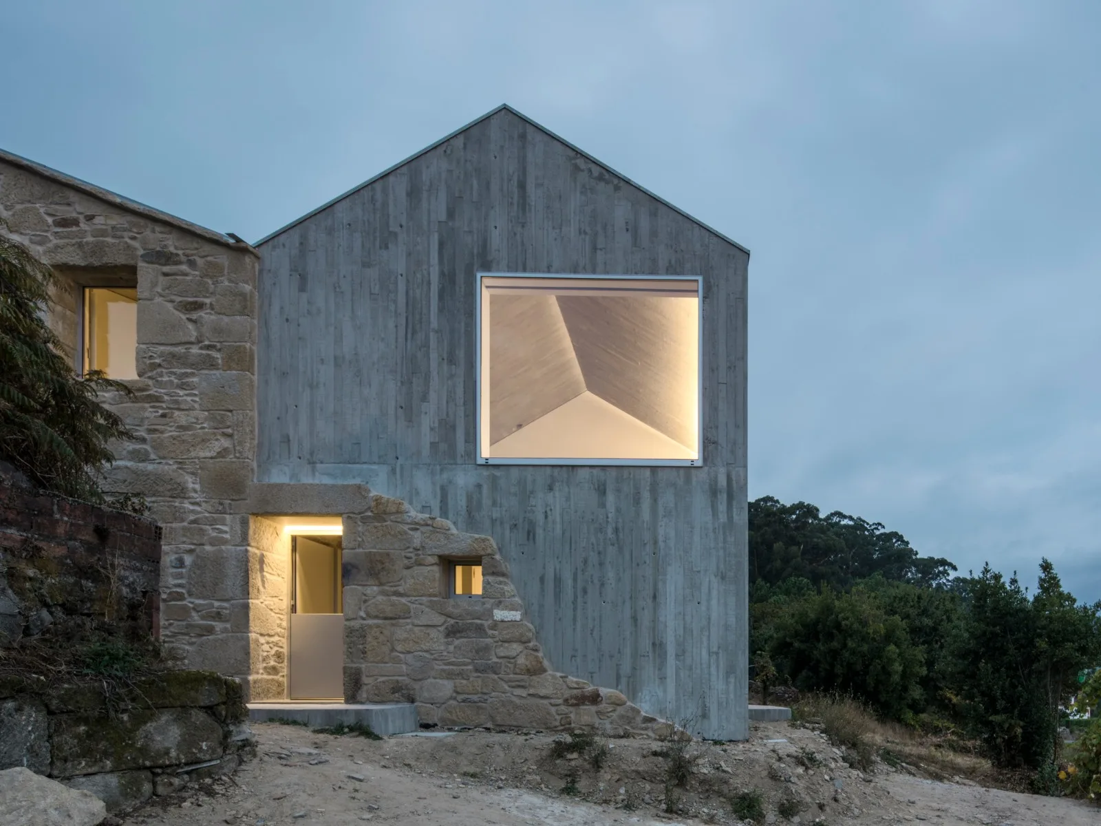 BIM Architecture | Collision of Concrete and Stone | Residential Restoration in Mira Flores, Spain