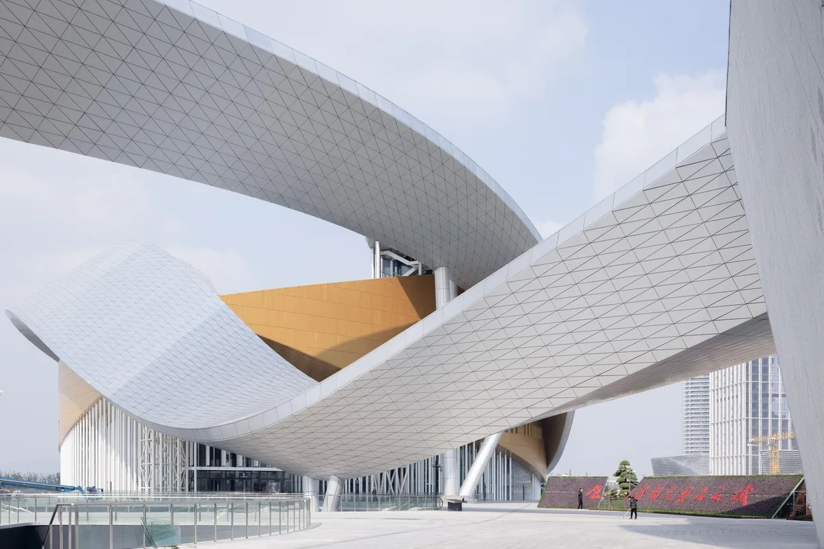 BIM Architecture | Suzhou Bay Grand Theater: 'ribbon' on the bank of Taihu Lake / Christian de Bouzanbach