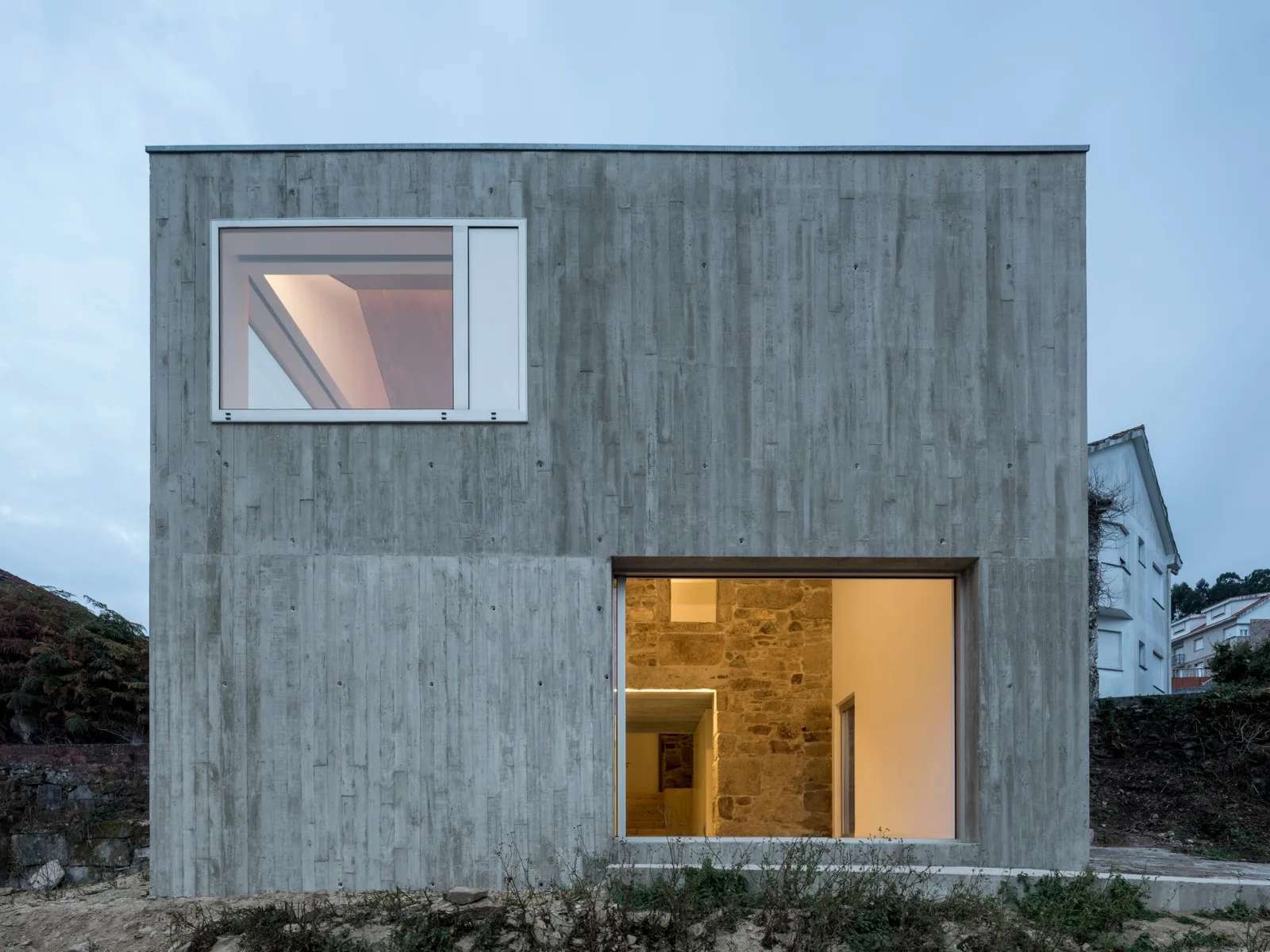 BIM Architecture | Collision of Concrete and Stone | Residential Restoration in Mira Flores, Spain