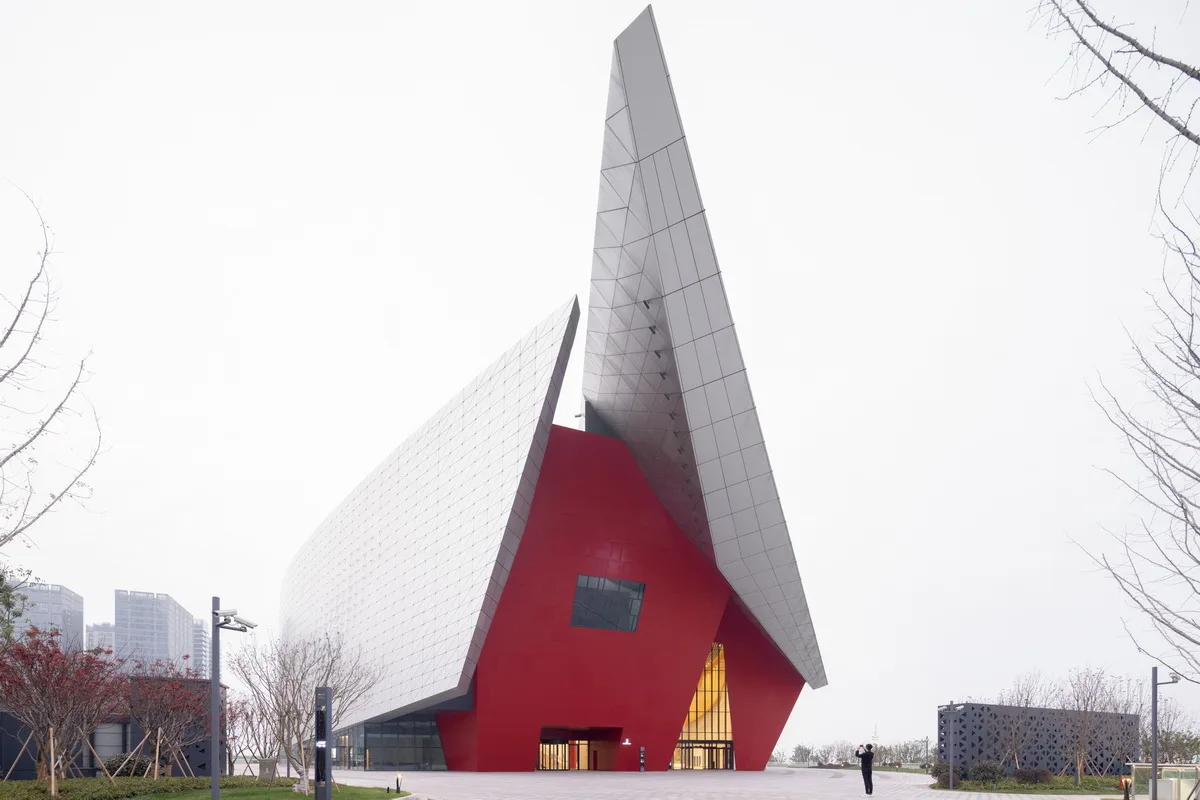 BIM Architecture | Suzhou Bay Grand Theater: 'ribbon' on the bank of Taihu Lake / Christian de Bouzanbach