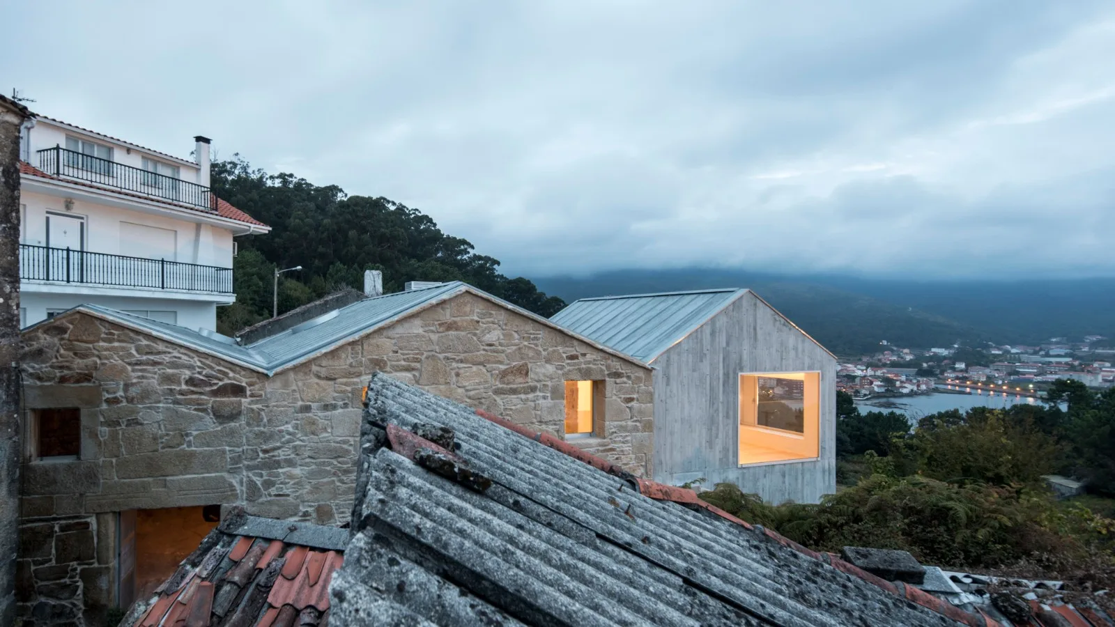 BIM Architecture | Collision of Concrete and Stone | Residential Restoration in Mira Flores, Spain
