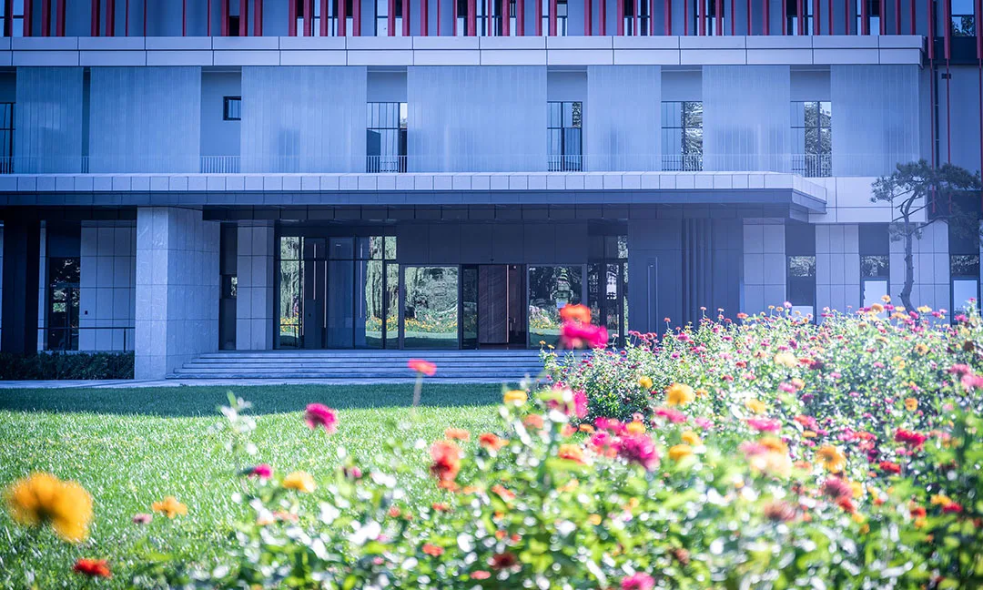 BIM Architecture | China National Pharmaceutical Group China Biological Headquarters Office Park/Hele Creative Design