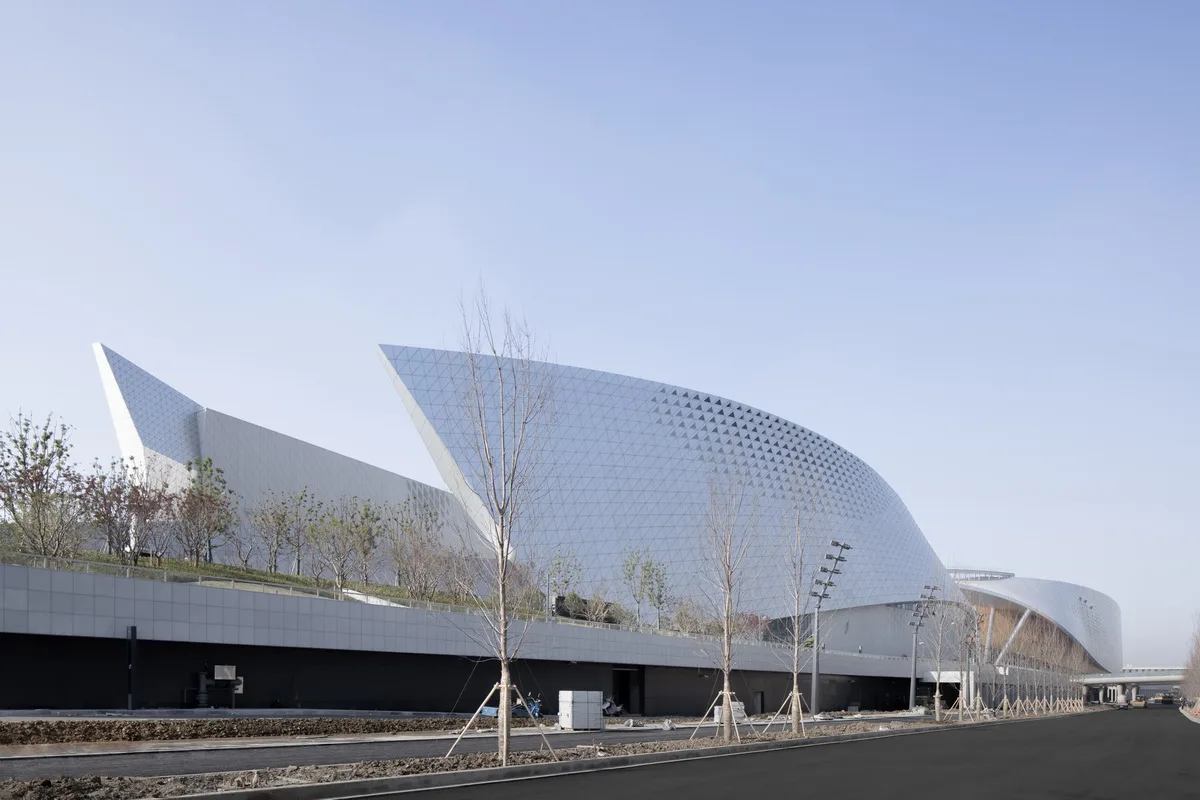 BIM Architecture | Suzhou Bay Grand Theater: 'ribbon' on the bank of Taihu Lake / Christian de Bouzanbach
