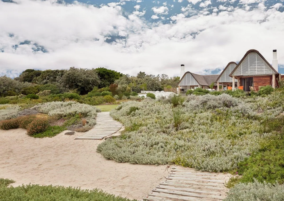 BIM Architecture | South African Rural Vacation Home, Rural Brutalism/Bert Pepler Architects