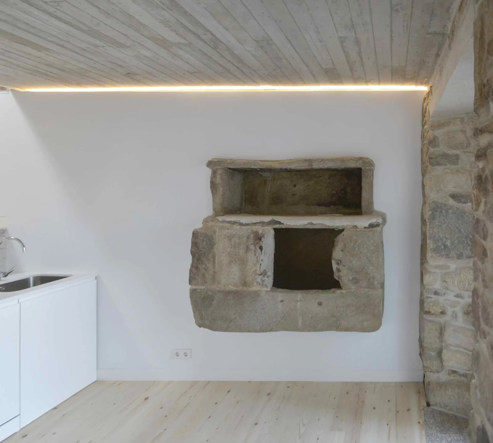 BIM Architecture | Collision of Concrete and Stone | Residential Restoration in Mira Flores, Spain