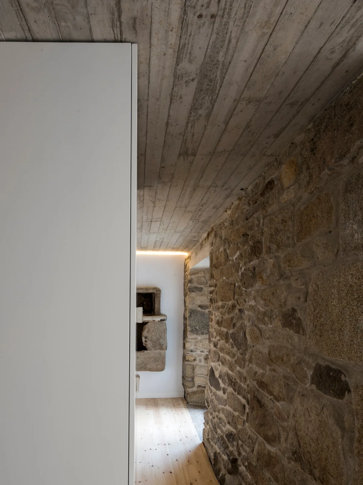 BIM Architecture | Collision of Concrete and Stone | Residential Restoration in Mira Flores, Spain