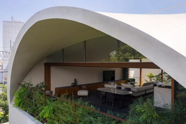 BIM Architecture | Tokyo Sky Cave Residence: A Tranquil Natural Residence/IKAWAYA Architects