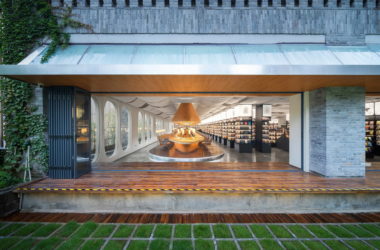 BIM Architecture at Gutenberg Xinghan Bookstore: Designing Immersive Spaces with Untamed Architecture-BIM WORLD