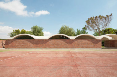 BIM Architecture: Exploring Concrete Tension in Alicante Residential Project by Mesura-BIM WORLD