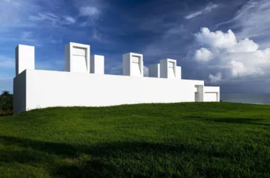 BIM Architecture: Puerto Rico's White 'Chimney' Residence by FUSTER+Architects – A Blend of Enclosed and Open Spaces-BIM WORLD