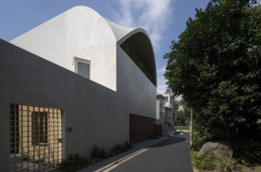 BIM Architecture: Tokyo Sky Cave Residence by IKAWAYA Architects – A Serene Natural Retreat-BIM WORLD