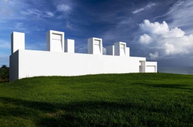 BIM Architecture: Puerto Rico's White 'Chimney' Residence by FUSTER+Architects – A Blend of Enclosed and Open Spaces-BIM WORLD