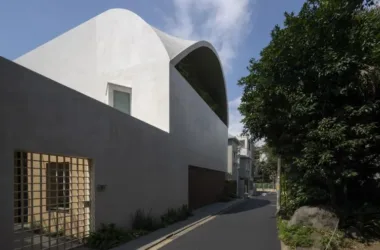 BIM Architecture: Tokyo Sky Cave Residence by IKAWAYA Architects – A Serene Natural Retreat-BIM WORLD