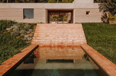 BIM Architecture: Ter Residential in Catalonia Featuring Rustic Design with Local Ceramic Tiles by Mesura-BIM WORLD