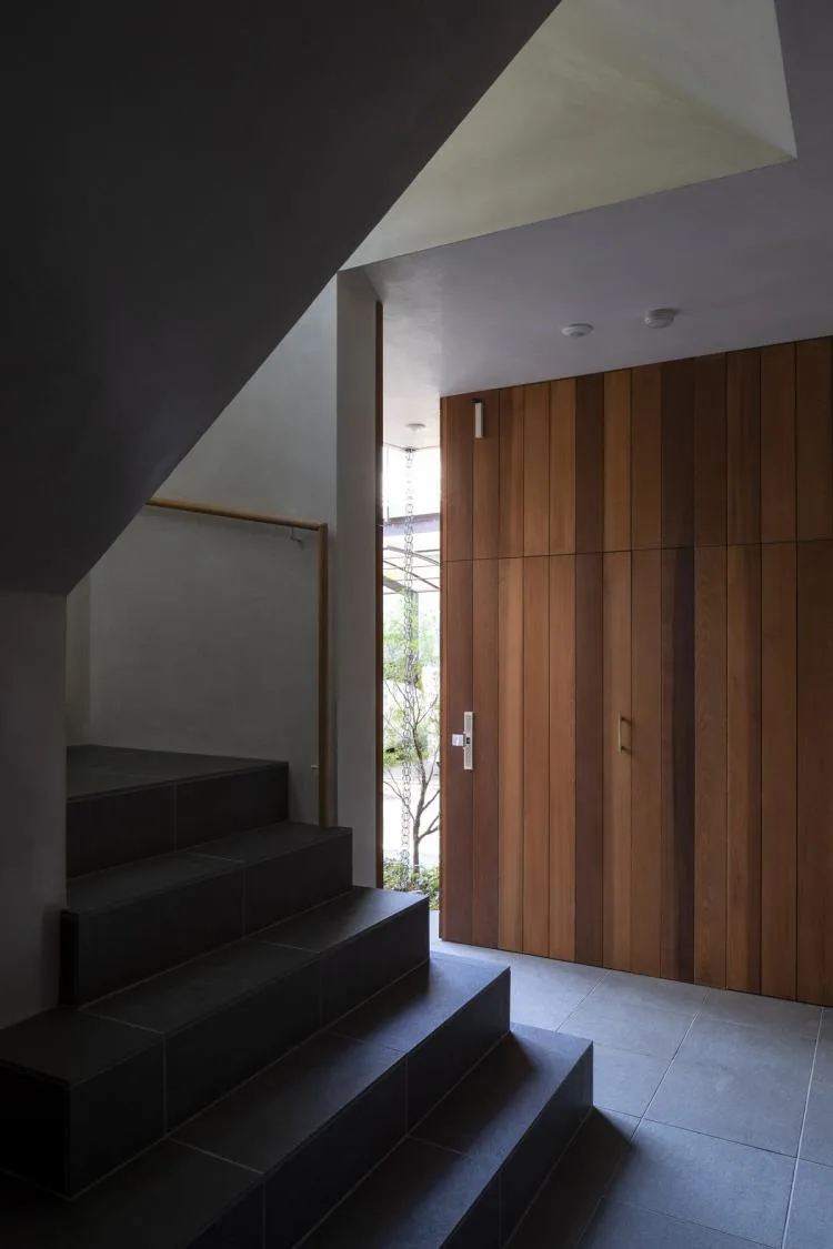 BIM Architecture | Tokyo Sky Cave Residence: A Tranquil Natural Residence/IKAWAYA Architects