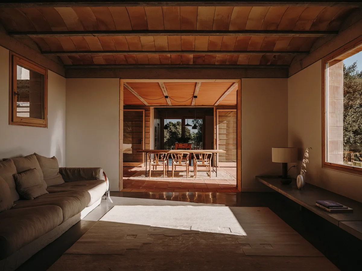 BIM Architecture | Ter Residential in Catalonia: A rustic space created by local ceramic tiles/Mesura