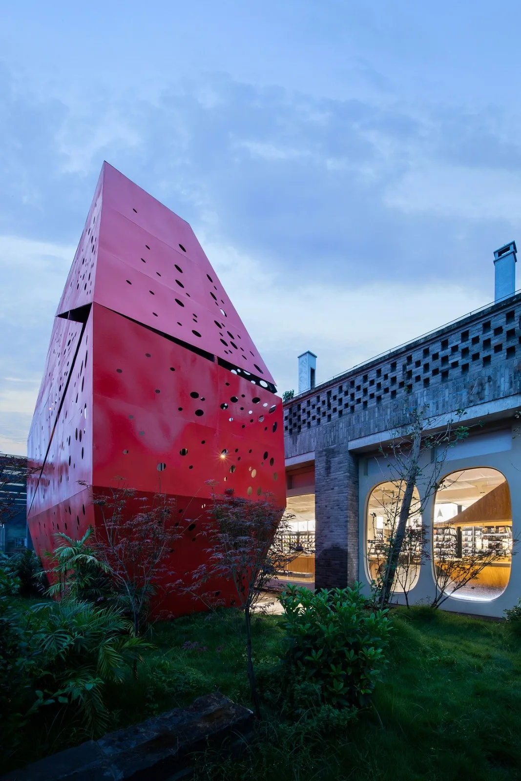 BIM Architecture | Gutenberg Xinghan Bookstore: Creating Scene Space/Untamed Architecture