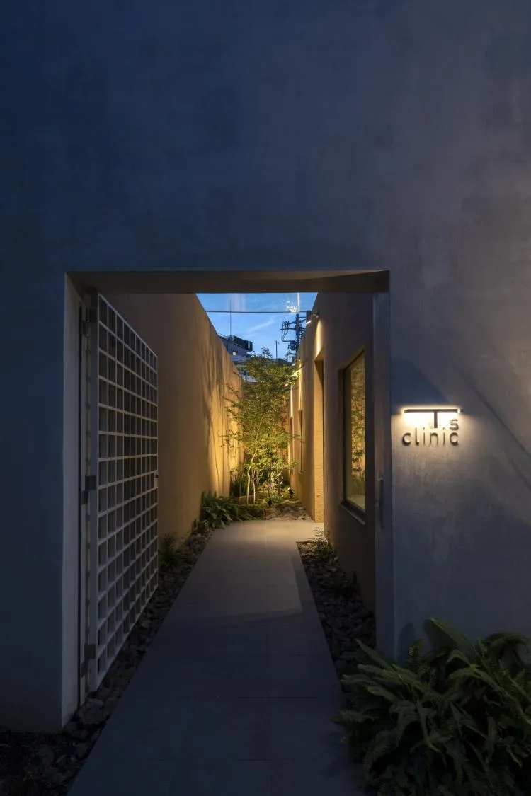 BIM Architecture | Tokyo Sky Cave Residence: A Tranquil Natural Residence/IKAWAYA Architects