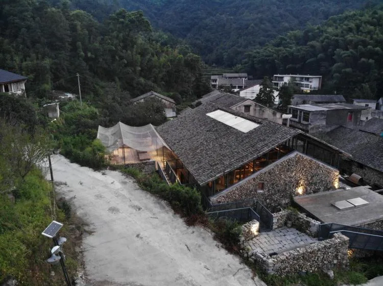 BIM Architecture | Xiao'ao Zhongtong Cultural Station: Living leisurely in a quaint village/Designing for all living beings