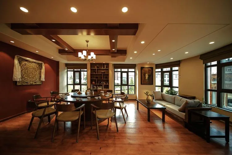 BIM Architecture | Kalakar Tibetan Food Culture Center, Shangri La/Pingjie Design