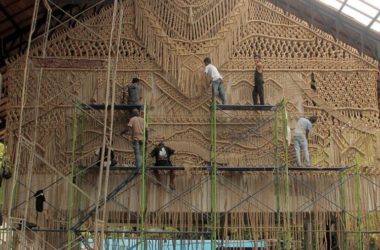 BIM Architecture: Tassel 'Cloak' by the Bali Beach Showcasing Traditional Handicraft Warmth | Agnes Hansella-BIM WORLD
